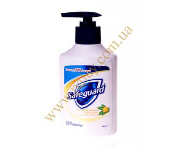 Liquid soap 225ml Safeguard .